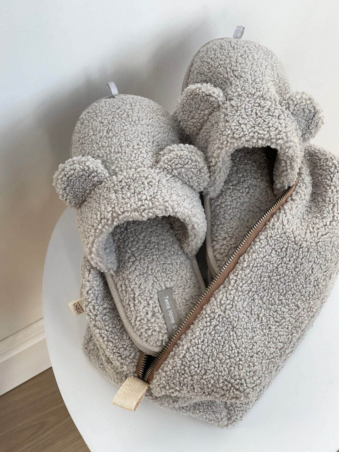 Подарунковий набір TEDDY grey (косметичка, капці)