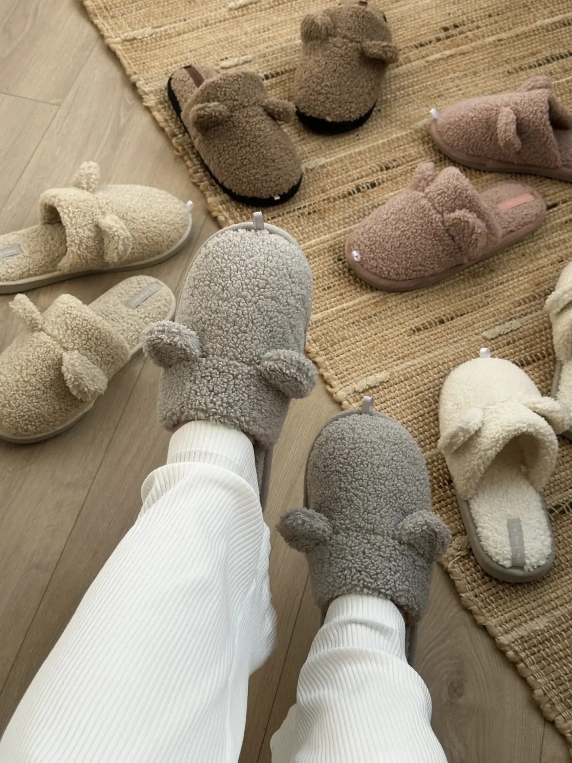 Капці домашні жіночі HS хутрянi TEDDY milk