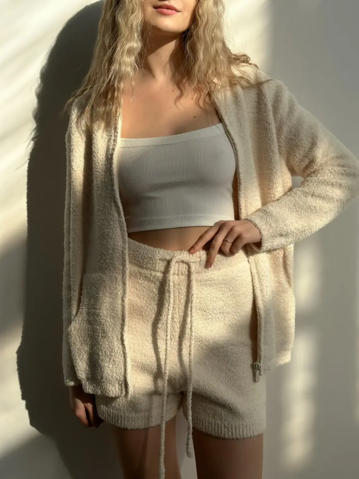 Soft в'язана кофта на блискавці молочна