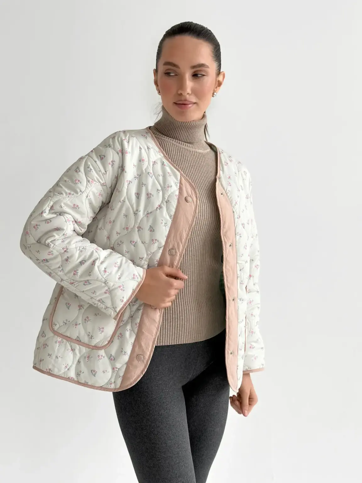 Куртка стьобана у квітку біла onesize