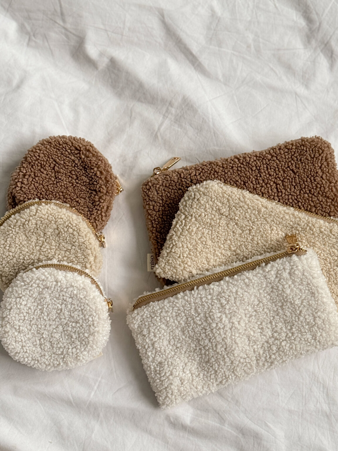 Косметичка TEDDY бежевого кольору круг