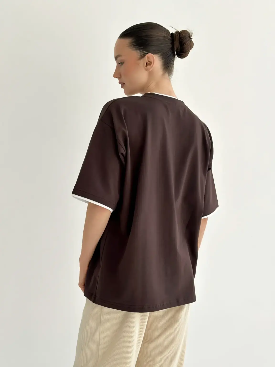 Футболка з білим кантом коричнева, onesize