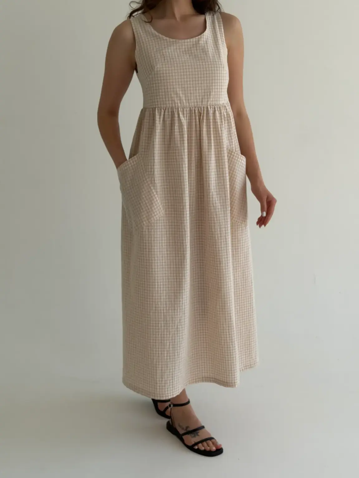 Сарафан котон клітка з накладними карманами беж/молоко