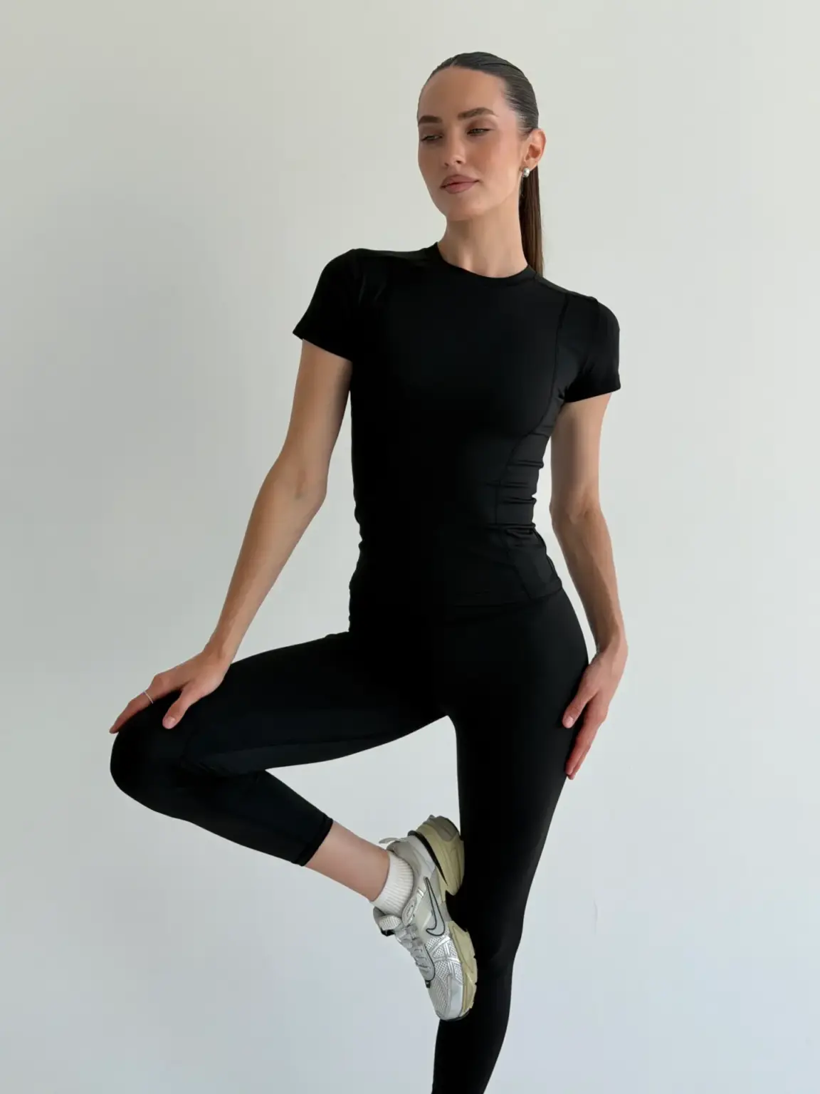 Yoga футболка чорна