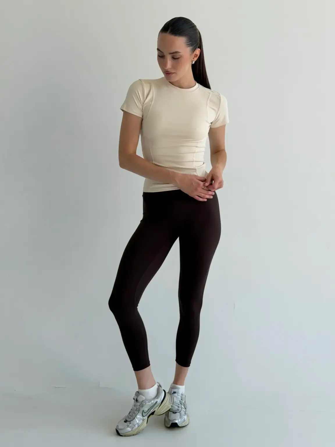 Yoga футболка молочна