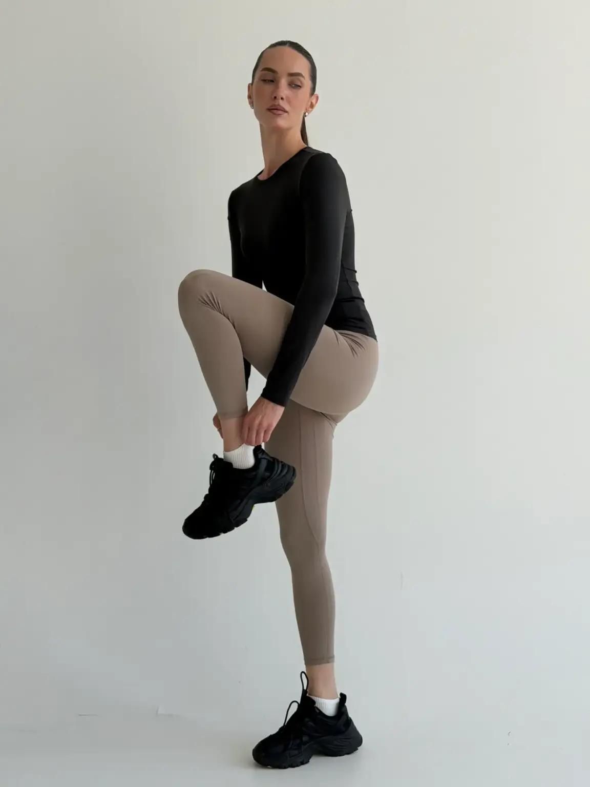 Yoga лонгслів графіт