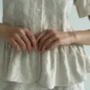 Костюм сорочка з баскою та шорти махра жакард квітка молочний